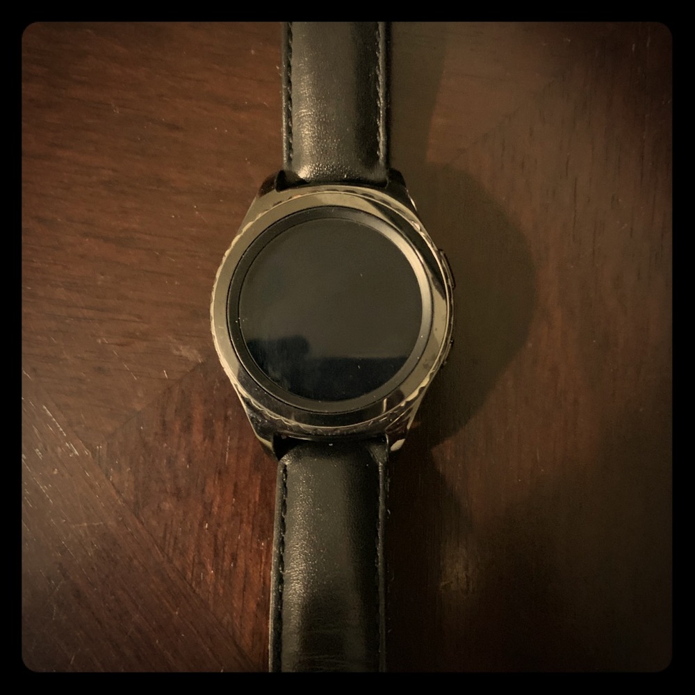 Smart watch with charger